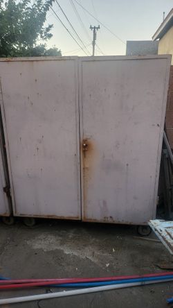 Heavy Duty Metal Outdoor Storage Cabinet On Wheels