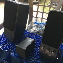 plug in amplified speakers