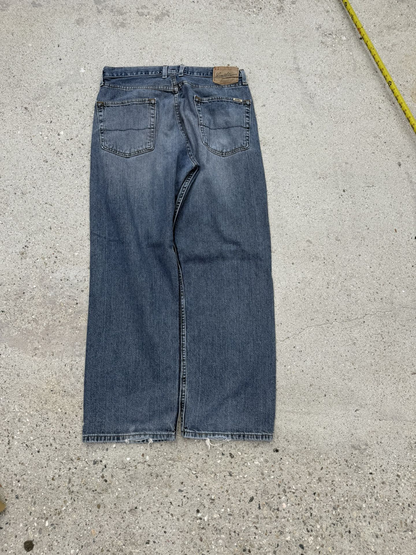 Levi’s signature loose straight size 36 
