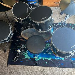Used Drums But Still In Good Conditions  But you Would Have To Come Pick It Up