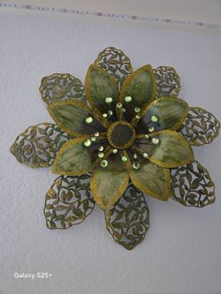 Metal flower