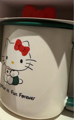 New! Starbucks Hello Kitty mug