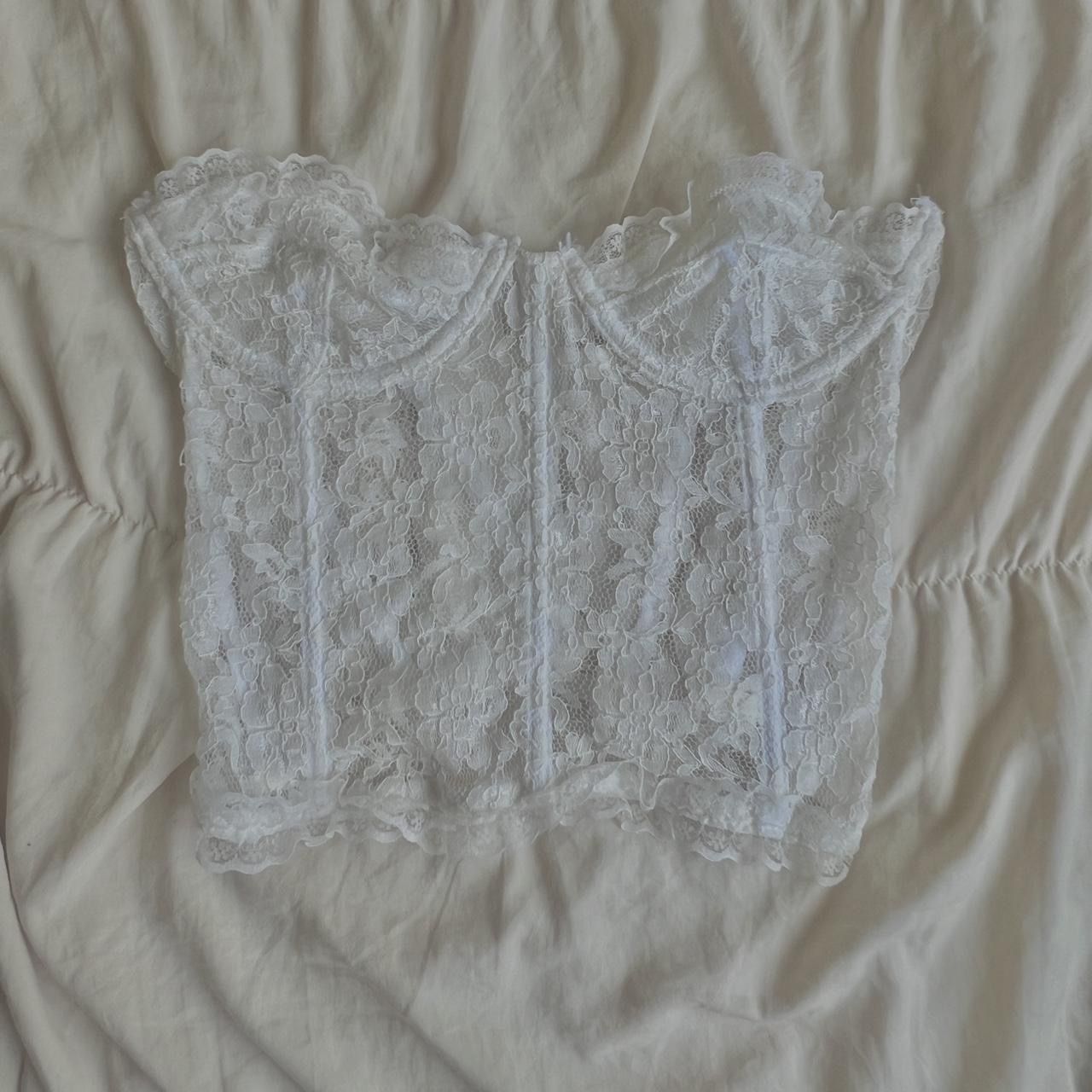 White lace corset top #corsettop / coquette style super adorable / the cup size is A but the waist part is a bit big so like a M🩰