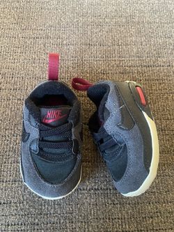 Boys black Nike shoes size 2 infant
