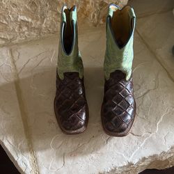 Gently Used Size 3 Kids Boots Leather