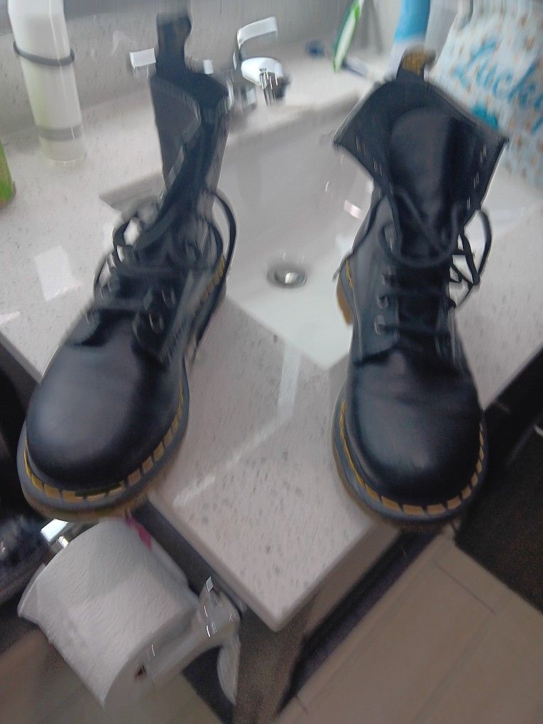 Women's Boots