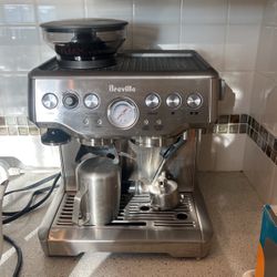 Breville Barista Express Expresso Maker