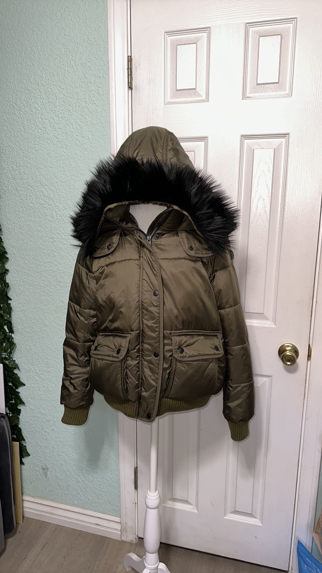 Abercrombie & Fitch XL men’s short parka