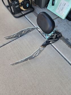 Victory Hammer luggage rack & rear seat
