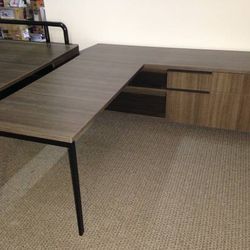 NEW! Quality L shaped desk with open & closed, lockable storage. 

