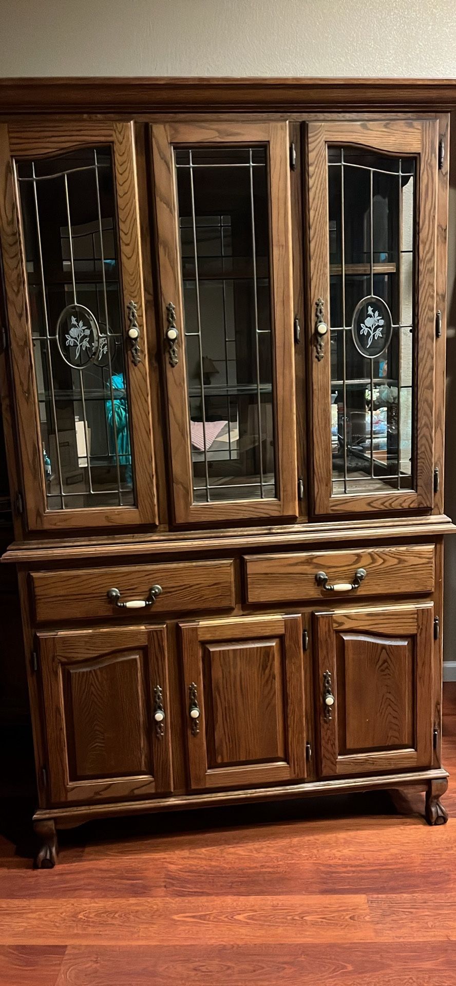 Heavy Duty Quality China Cabinet Hutch