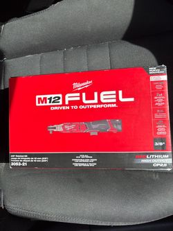 Milwaukee M12 FUEL 3/8” Ratchet Kit