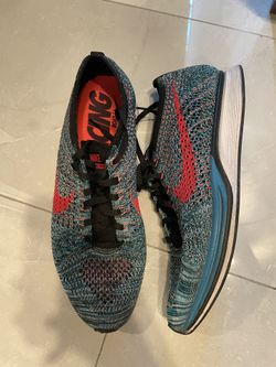 Nike Flyknit Racers (size 10)