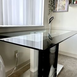 Glass modern dining table