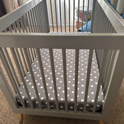 Delta Convertible Crib