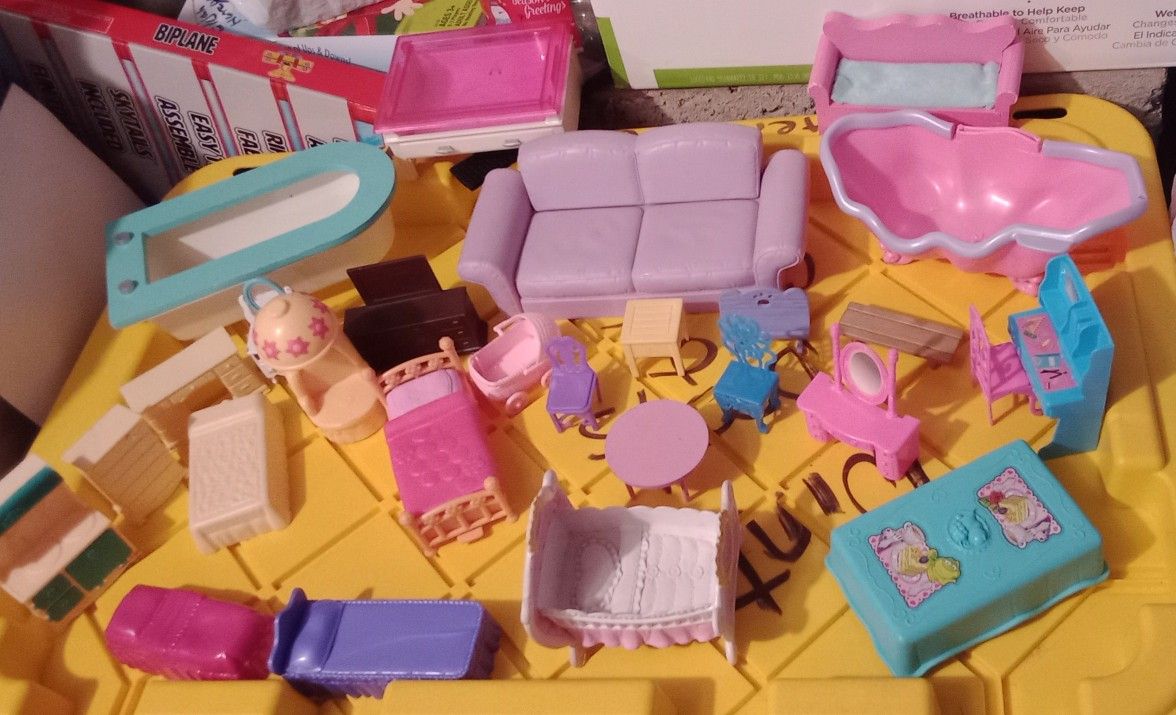 Doll house Furniture 