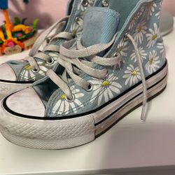 Girls Converse
