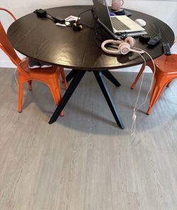 Round table