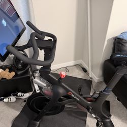 Peloton Indoor Cycle
