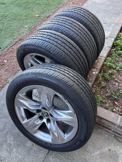 Toyota RAV4 Sienna Venza Rims Hihglander Rims And Tires 