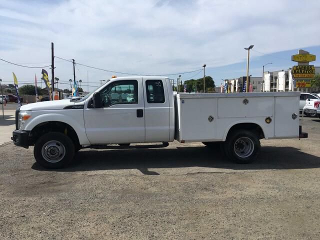 2015 Ford F-350 Chassis