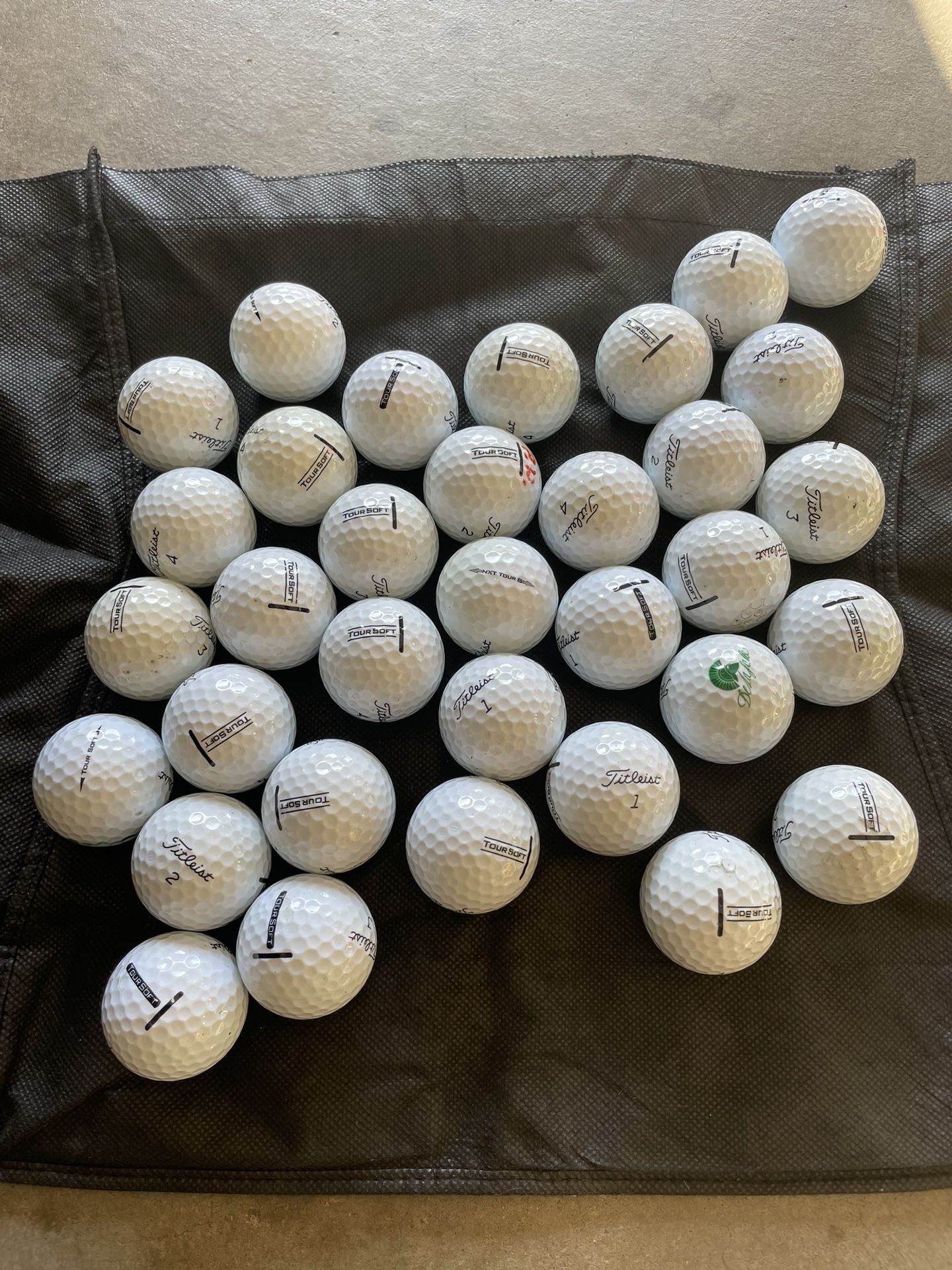 Titleist TourSoft 37 golf balls