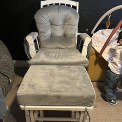 Nursery Rocker with Ottoman