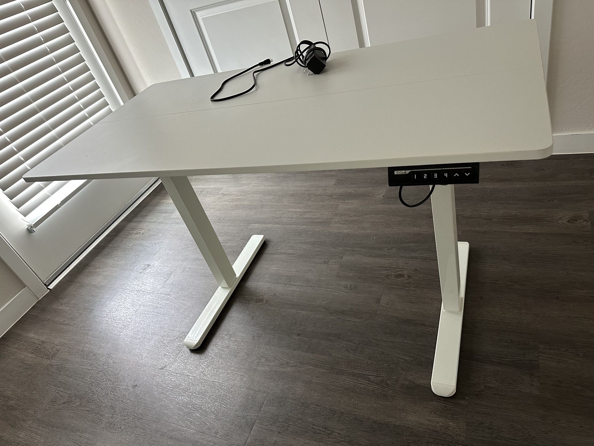 Height Adjustable Electric Table