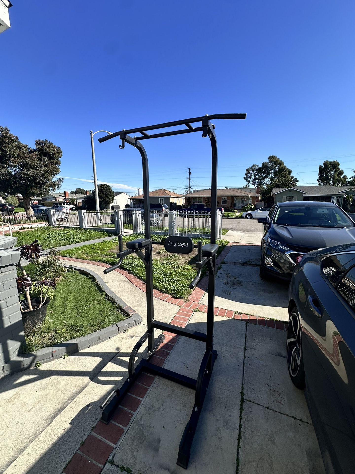 Power Tower, Pull Up Bar Dip Station/Stand for Home Gym Strength Training Workout Machine