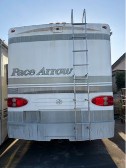 2003 Pace Arrow 37A