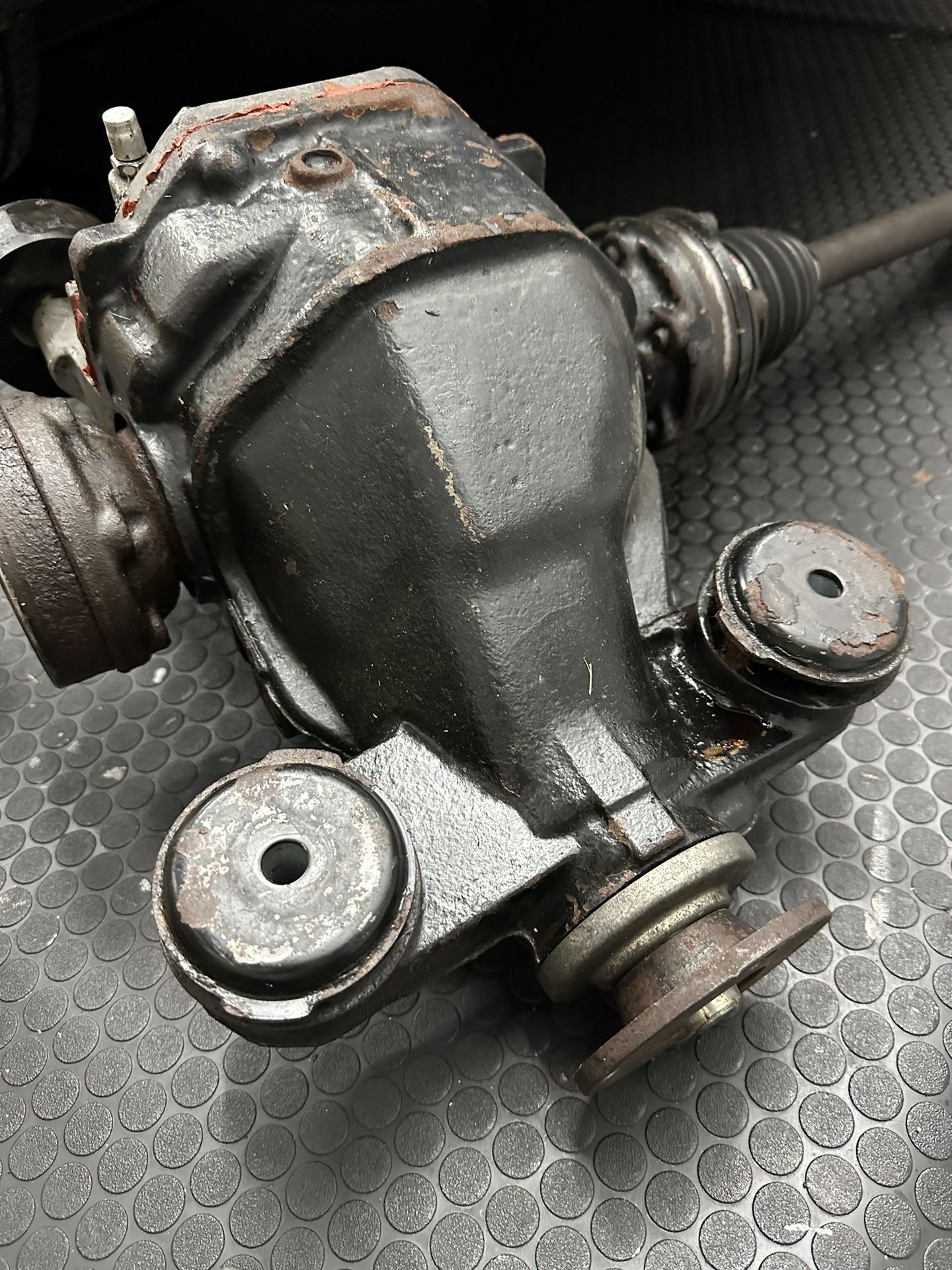 2001-2005 Lexus IS300 OEM Auomatic Auto M98 LSD Diff Differential Figs Bushings.