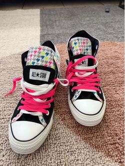 Converse all star women or men shoes. Women size 10. , men size 8