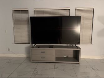 TV CONSOLE