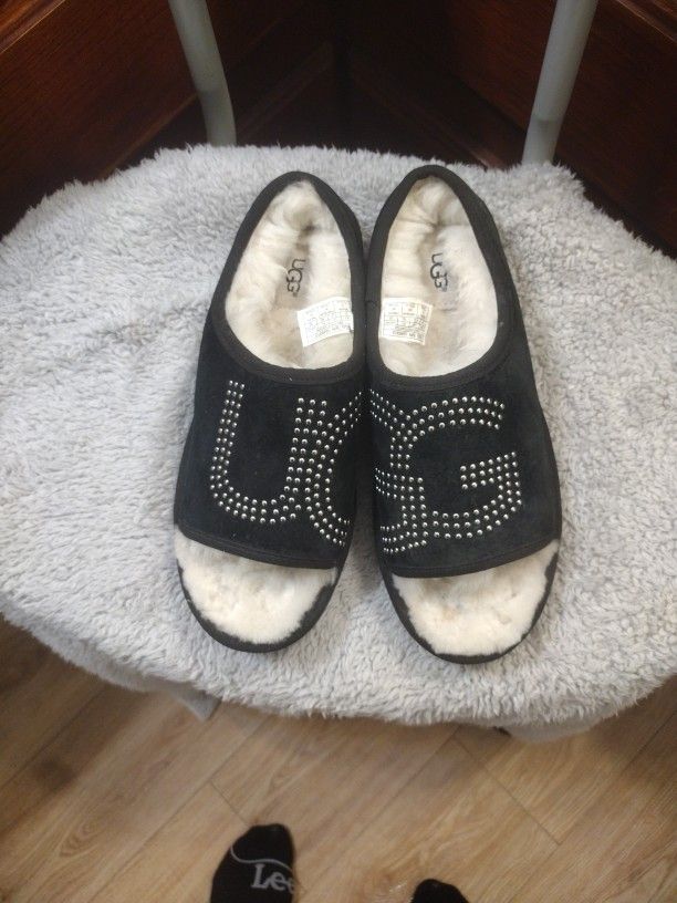Ugg Slippers (9)