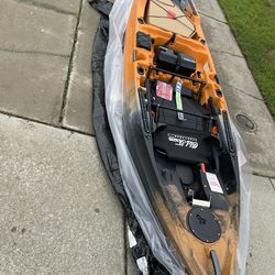 Old Town Sportsman AutoPilot 120 Solo Sit-on-Top Fishing Motorized Kayak, with Minn Kota Motor, 12 ft