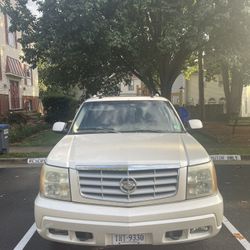 2004 Cadillac Escalade