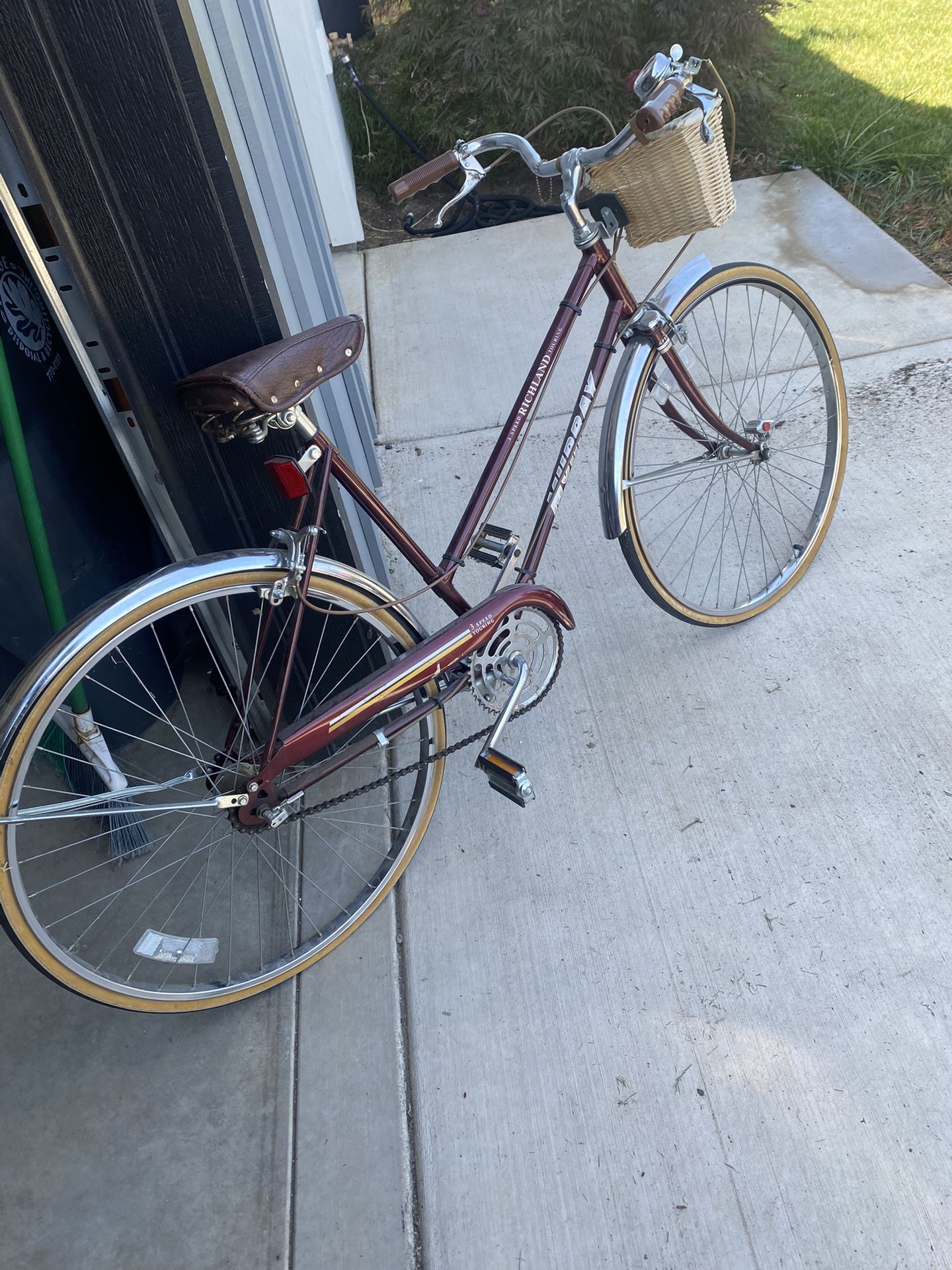 3 speed Richland touring bike- Murry $99
