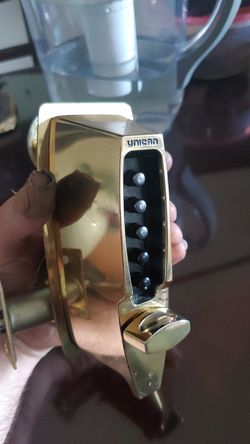 Mechanical combination door lock