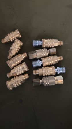 Pneumatic air hose couplers