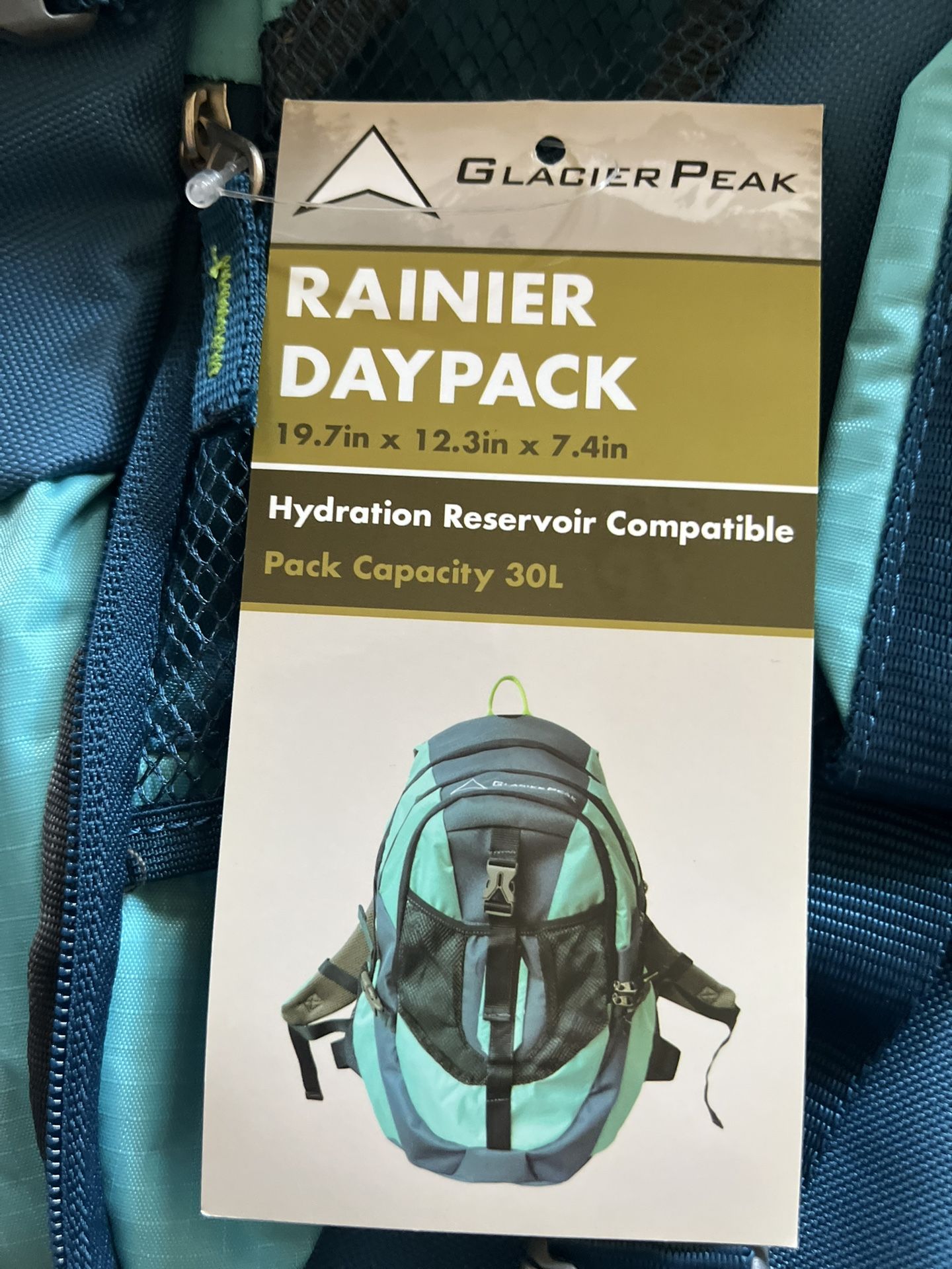 Glacier Peak Raineer Day Pack, Backpack, 30 L Capacity, New