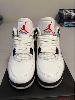 Retro Jordan cement 4s