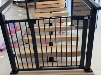 2 Baby/pet gates (Cumbor brand)