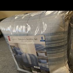 Brand New Comforter Set Full Unopened 