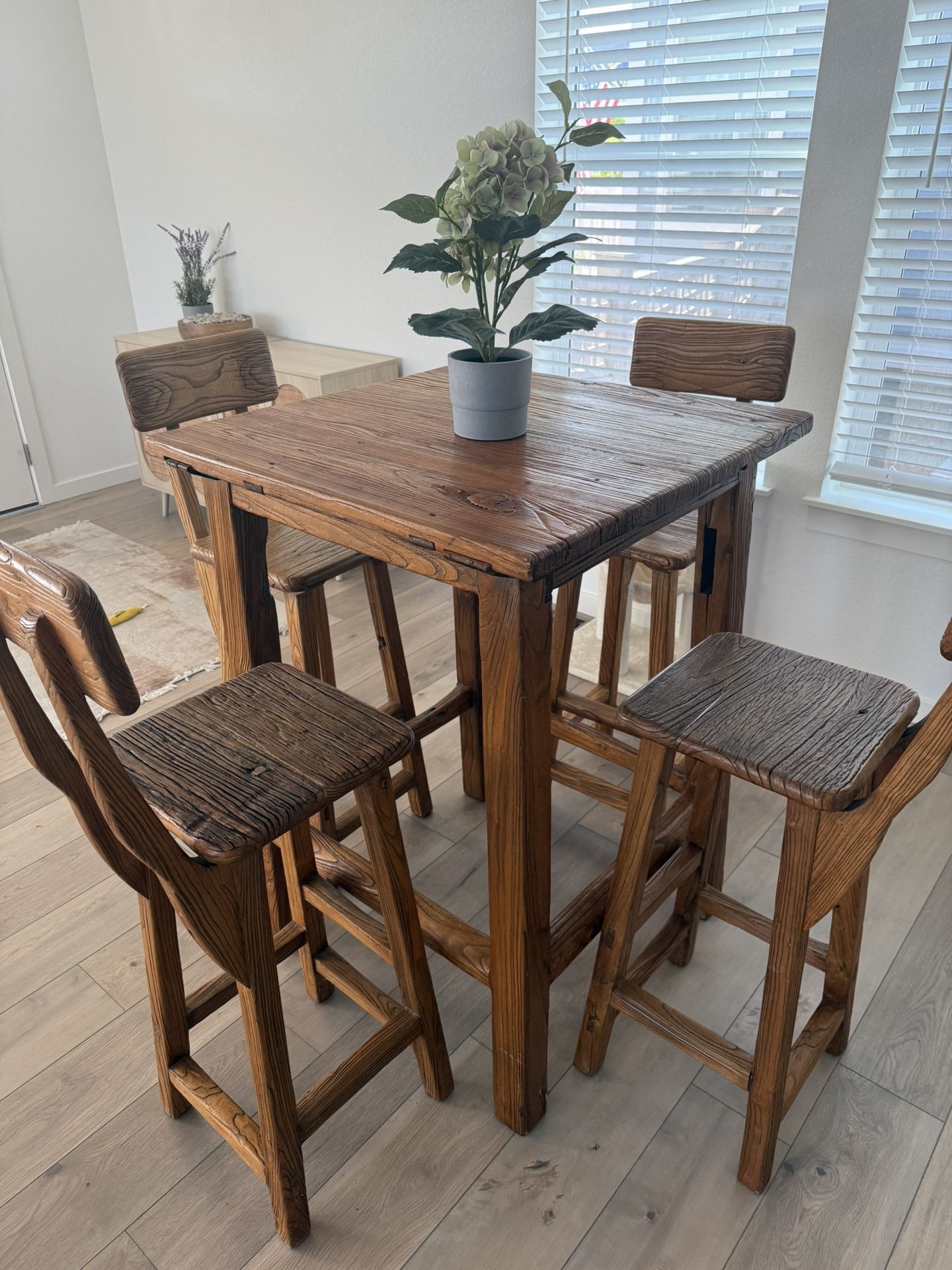 Gorgeous Solid Hardwood Bar Height Table And 4 Chairs
