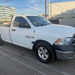 Vendo 2018 Dodge Ram 1500 · Laramie Pickup 2D 8 ft