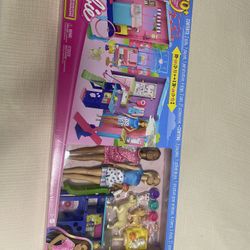 Brand new Barbie Pet Daycare 10 Piece Set