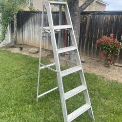 Selling A Aluminum 6’ Ladder In Good Condition 