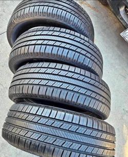 235 60 18 Michelin tires Con Excelente calidad Las 4