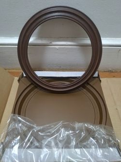 Van Hygan & Smythe "Woodridge Petite" Collector Plate Holder Frame