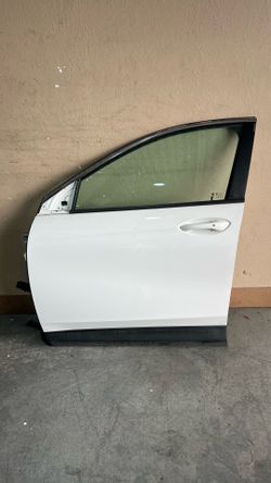 (648) 24-26 Buick Envista Left Front Door 2024 2025 2026